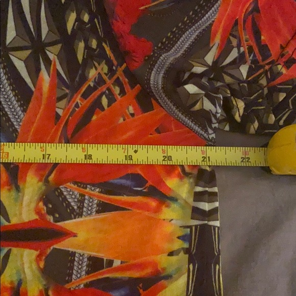 Givenchy Printed Madonna Birds of Paradise T-Shirt - Picture 8 of 9